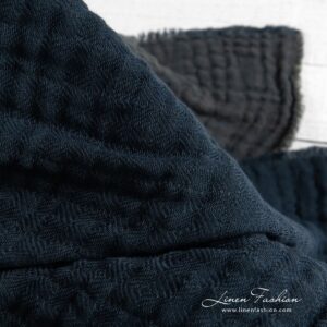 TALISMAN Pledd blått 12 Blue blanket linen cotton in wshed fabric.