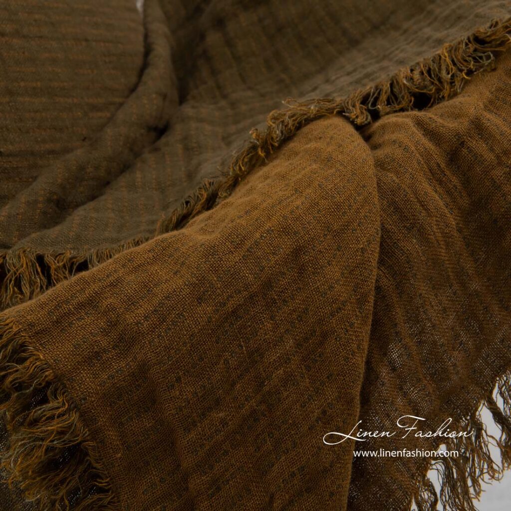 Brunt mønstret tosidig linpledd med frynser 4 Brunt mønstret tosidig linpledd med frynser - Bilde 4