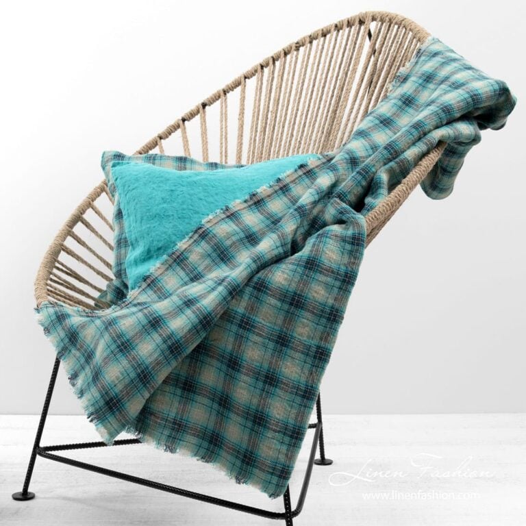 Green linen blanket, ido.