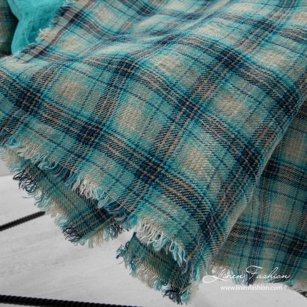 IDO Pledd grønn 3 Linen blanket in green color, ido.