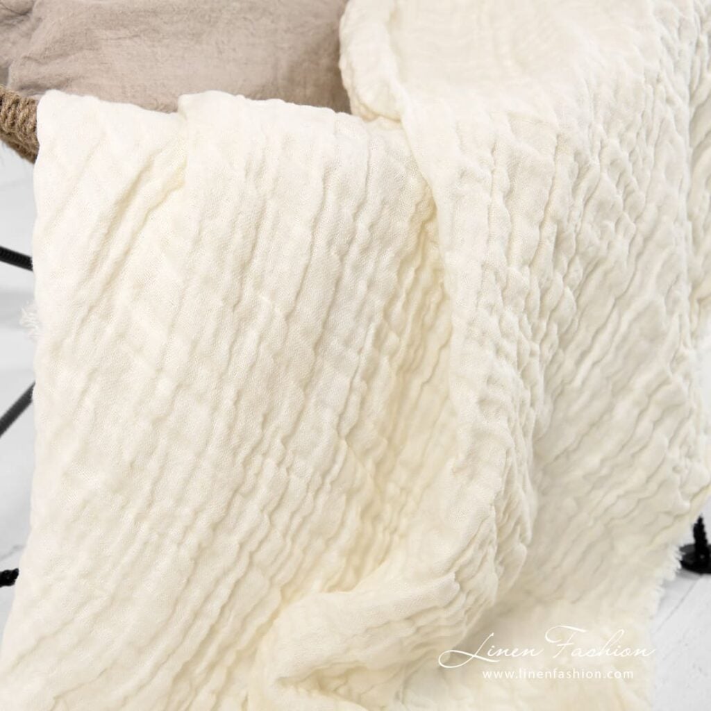 PLAZA Pledd gulaktig 3 PLAZA yellowish linen blanket, washed