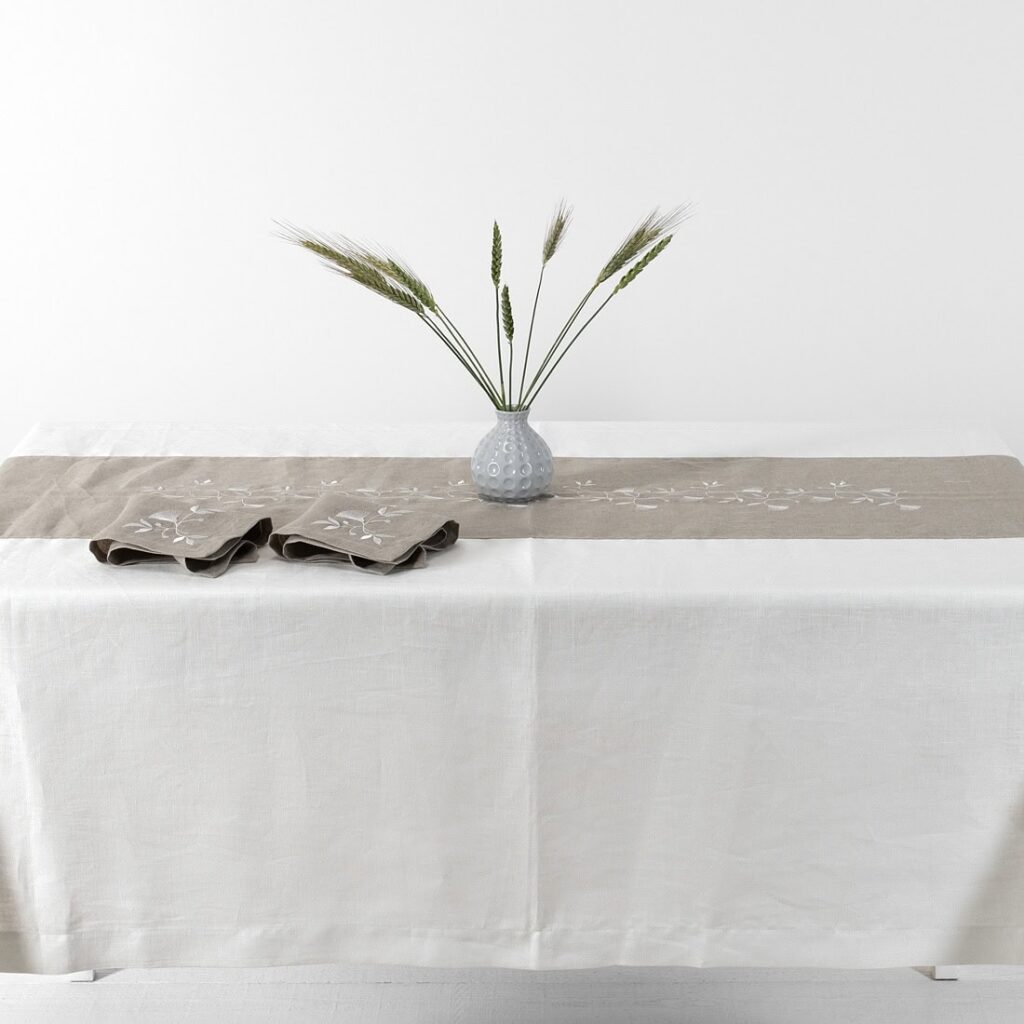 ORSON Duk hvit 2 Off-white tablecloth with natural linen middle, 100% linen