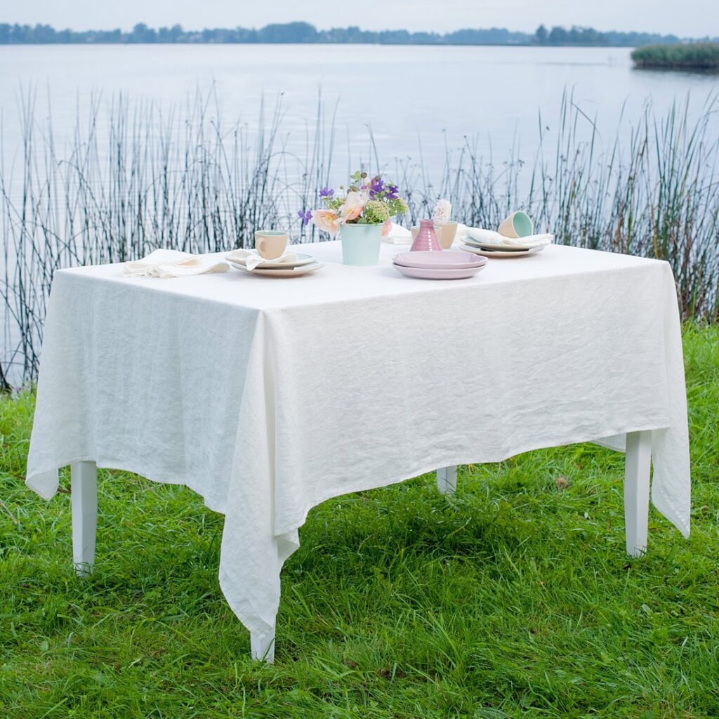 GAMMA Duk hvit 1 Off-white linen tablecloth