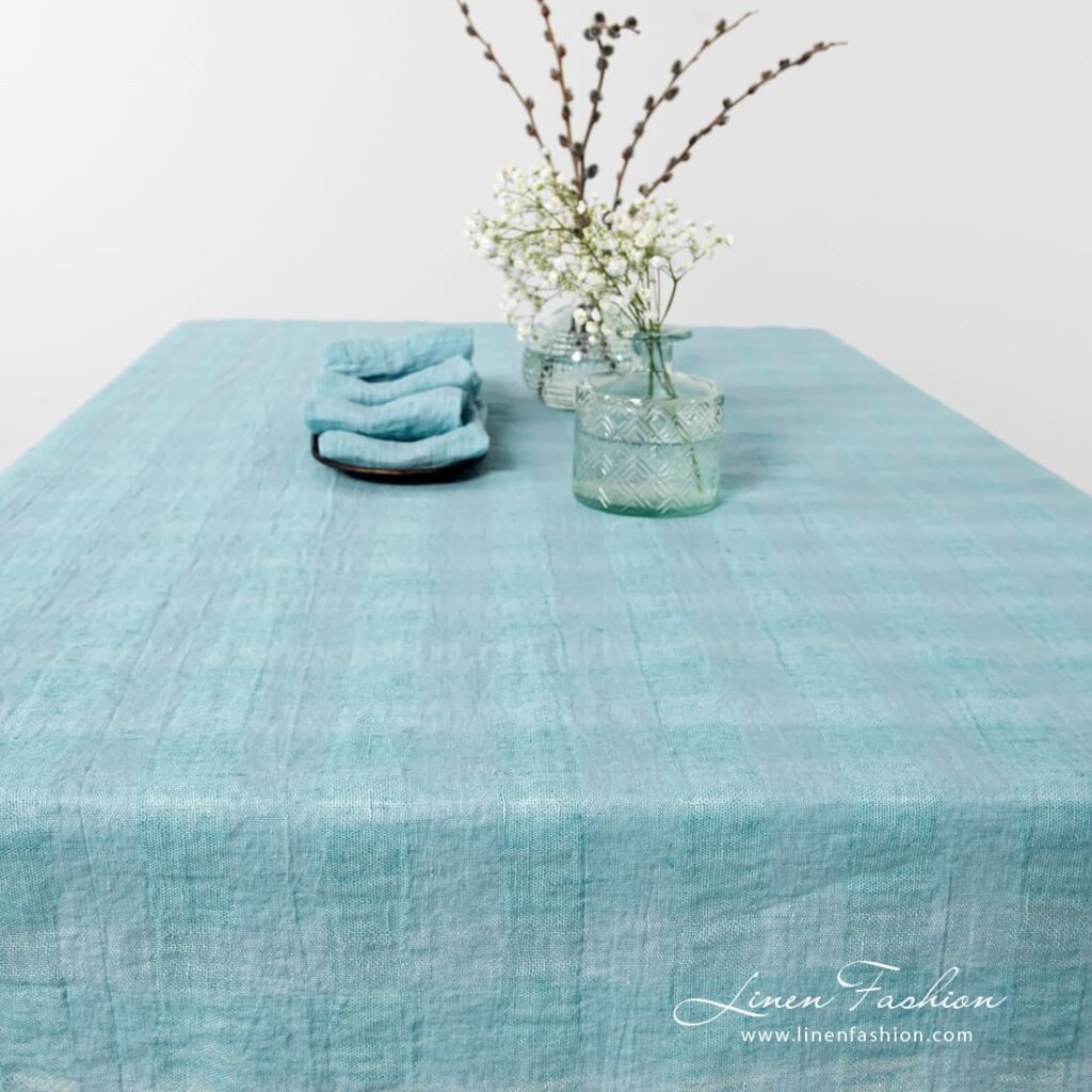 PORTO Duk lyseblå 3 PORTO light blue linen tablecloth, specially washed