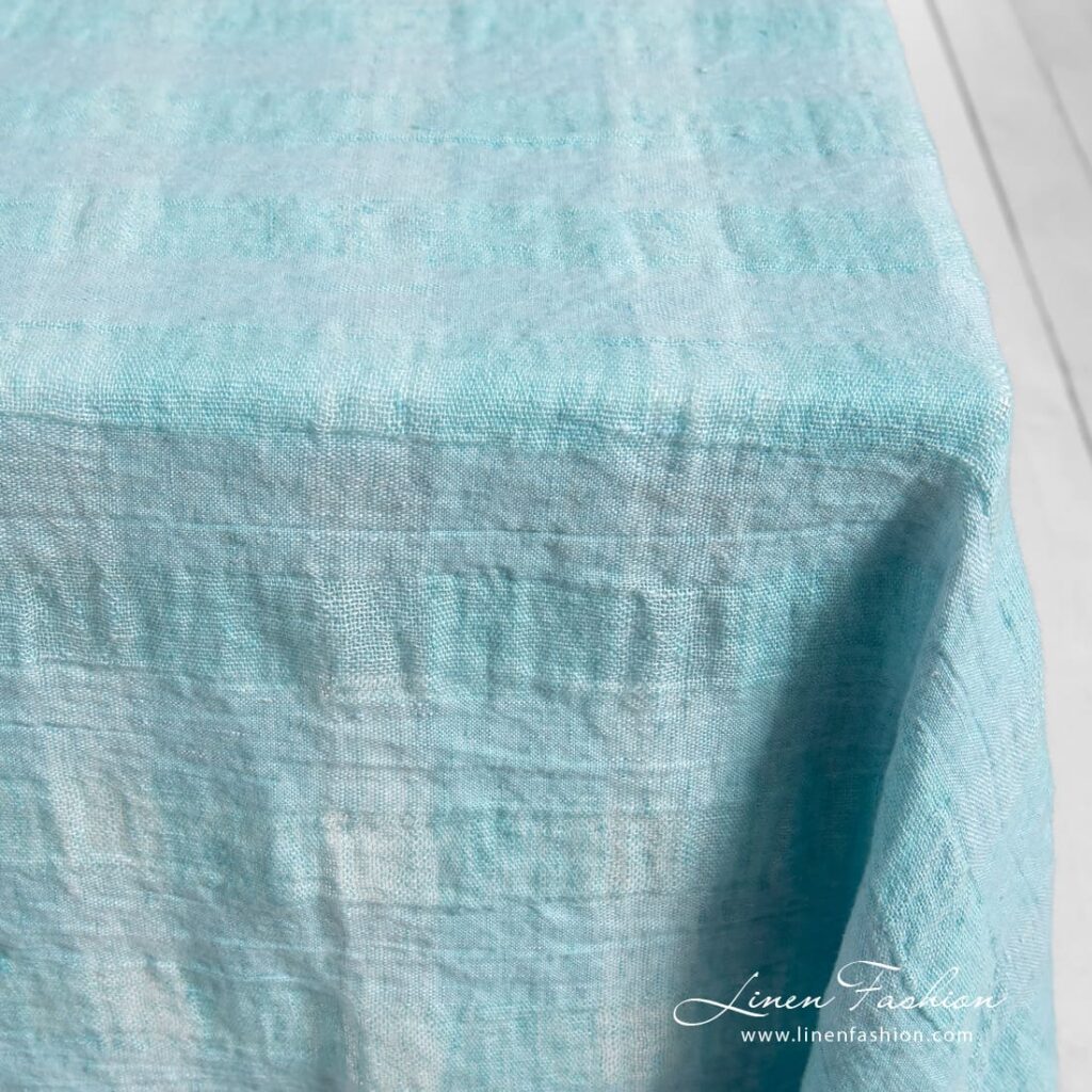 PORTO Duk lyseblå 5 PORTO light blue linen tablecloth in transparent checks
