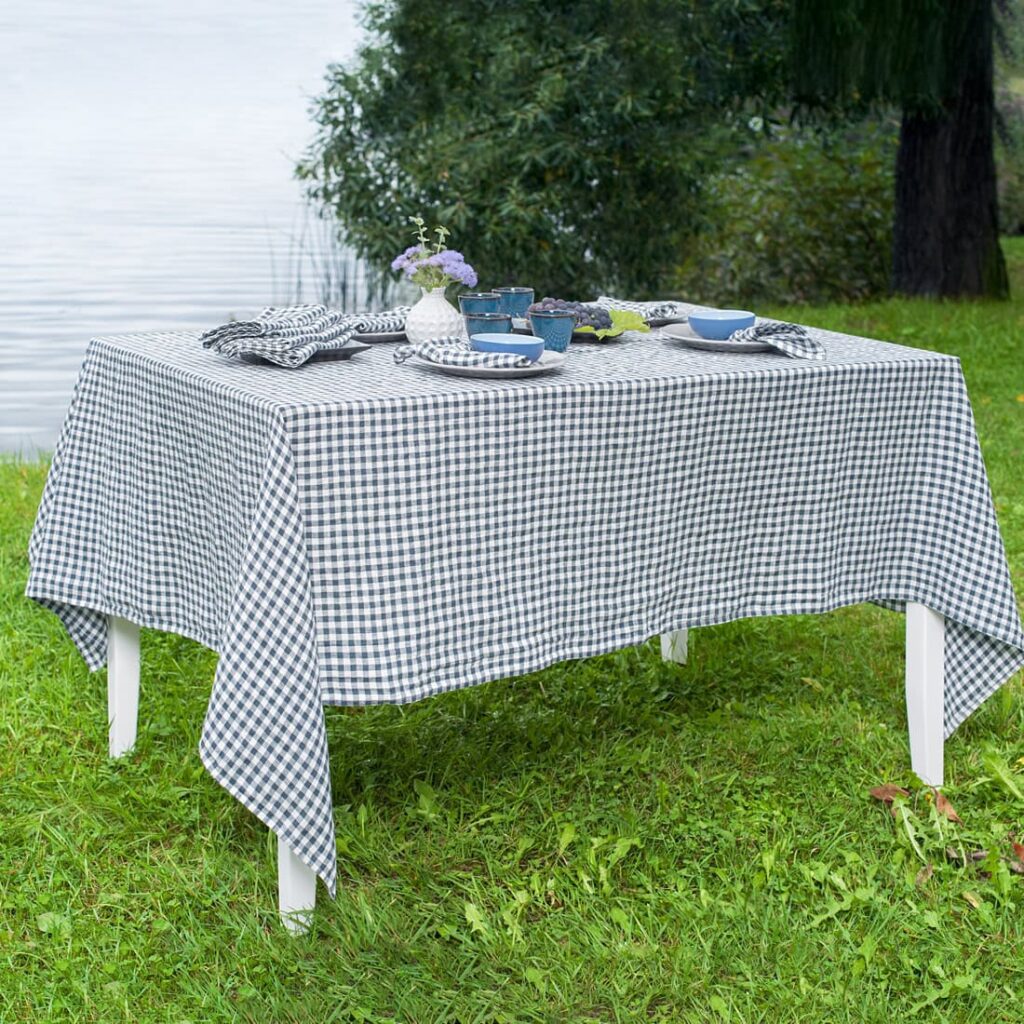 VICHY Duk mørkeblå 1 Checked blue linen tablecloth