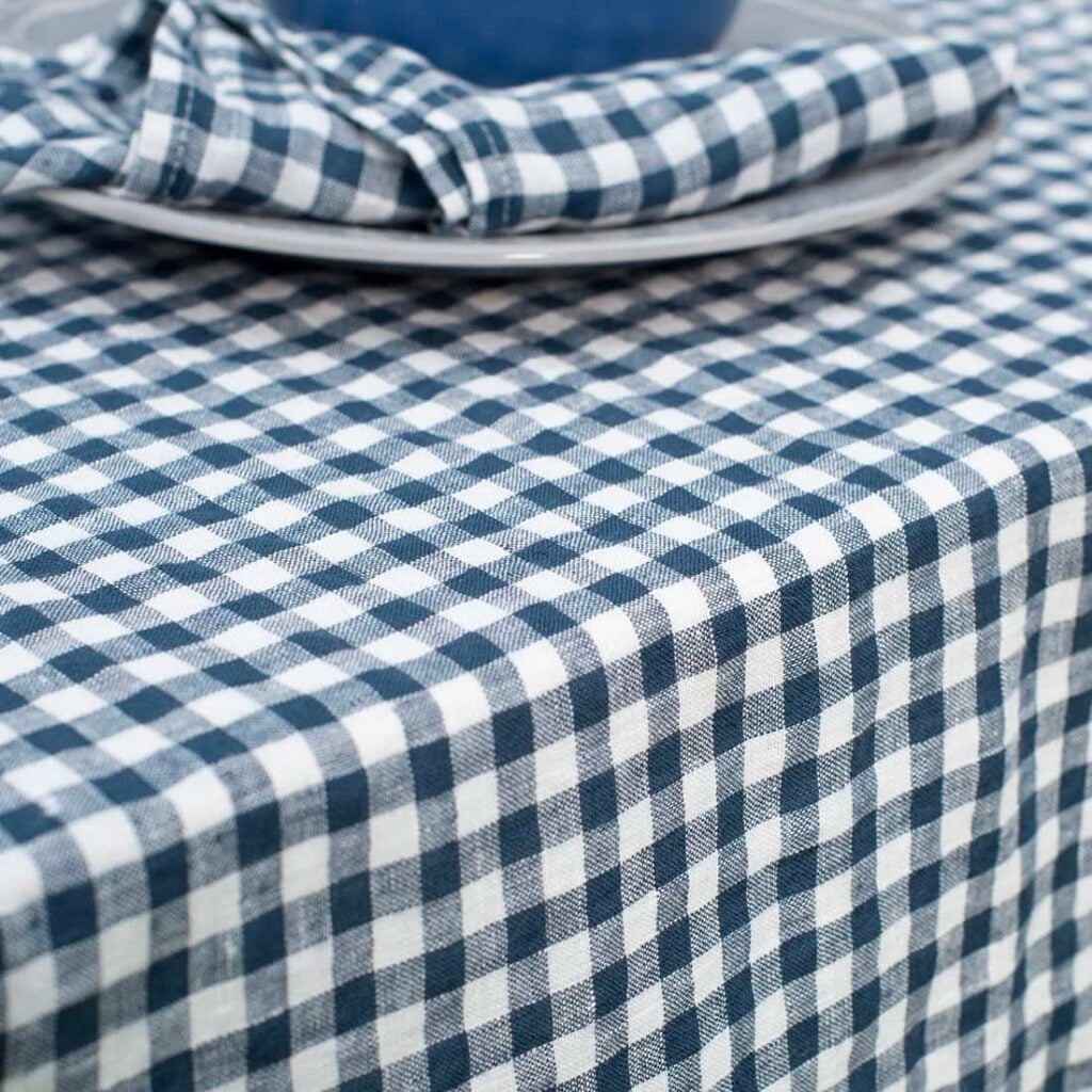 VICHY Løper blå 2 Checked blue linen table runner, washed fabric