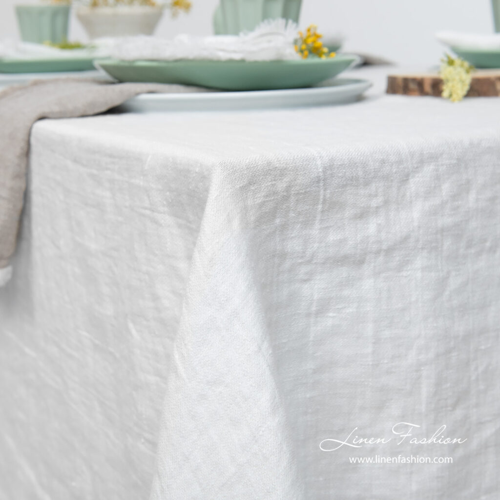 VEGA Duk hvit 3 White satin weave linen tablecloth, washed