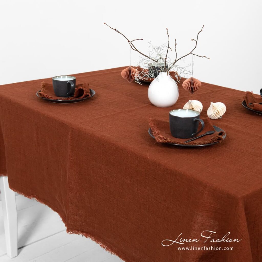 ROY Duk brun 2 Brown tablecloth ROY.