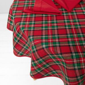 Round/oval checked red and green tablecloth top view