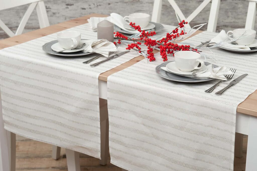 ORNA Løper hvit 1 ORNA Løper hvit