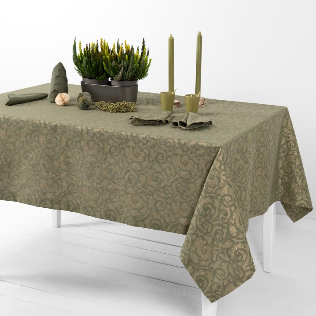 ATLANTA Duk oliven 2 linen cotton olive jacquard tablecloth with golden shining.