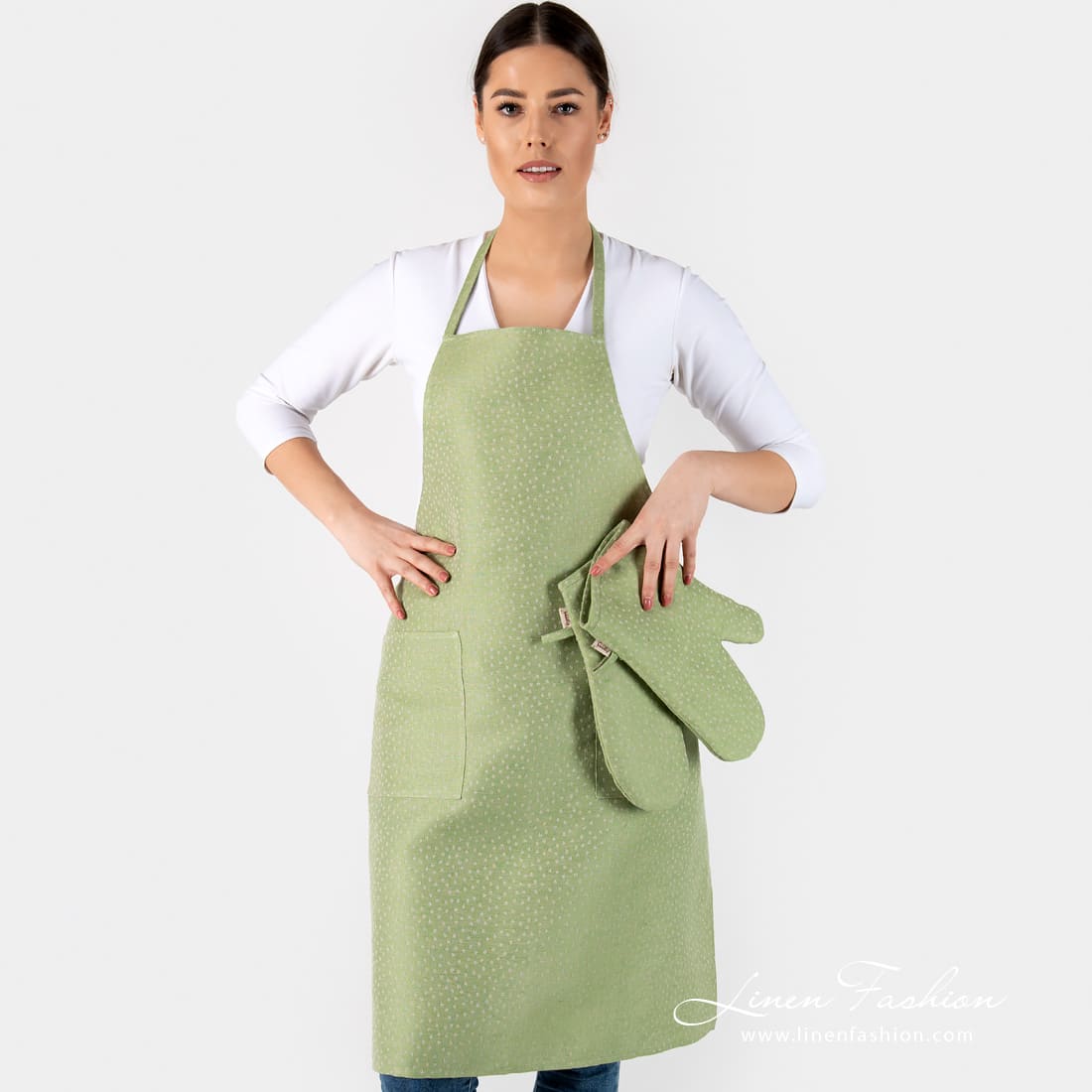 CANDY linen cotton apron with matching kitchen gloves