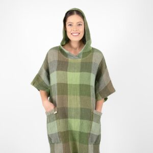 BINGO Poncho grønnrutete 15 green linen poncho with hoodie.