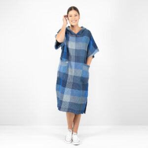BINGO Poncho blå rutete 7 blue linen poncho bingo.