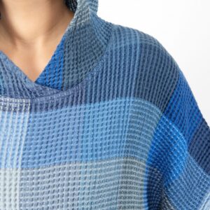 BINGO Poncho blå rutete 11 blue linen poncho waffle structure.