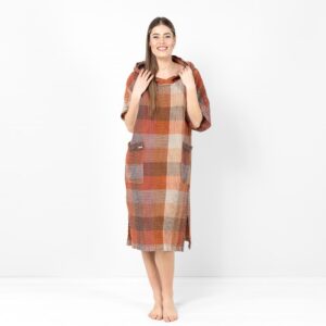 Brown linen poncho, dor sauna