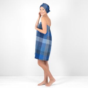 BINGO Omslagshåndkle blå 12 blue linen wrap towel bingo from side, washed.