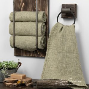 PURO yellowish green towel