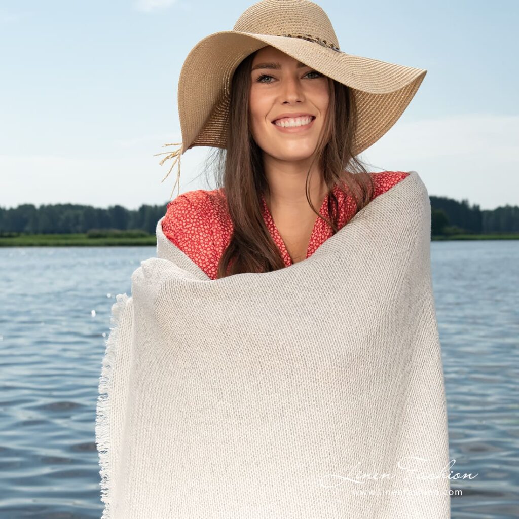 POSITANO Strandhåndkle lys blågrå 4 Linen cotton light grey beach towel in fine delicate design