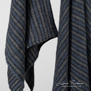 BAHA Badehåndkle blåstripet 12 Linen black blue striped bath towel, washed.