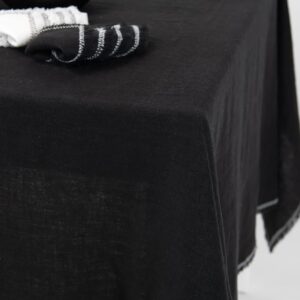 ALBA Duk svart 9 linen black tablecloth with decorative seam, with napkins.