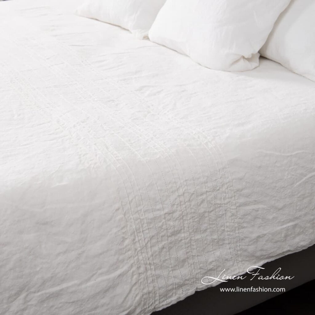FLAMINGO Sengetøy 5 White bed linen.