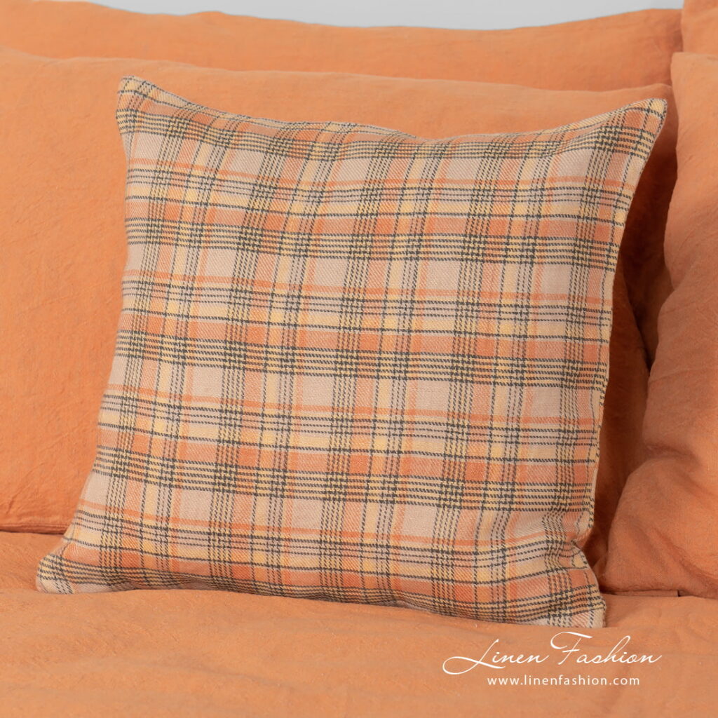 SAN DIEGO Sengetøy 5 linen cotton orange bedlinen with small decorative pillow case.