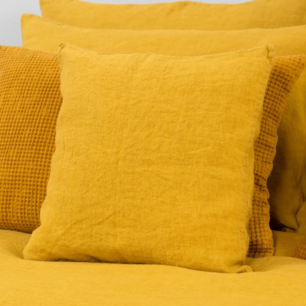 AMBERA Sengetøy 5 mustard yellow pillow case, washed