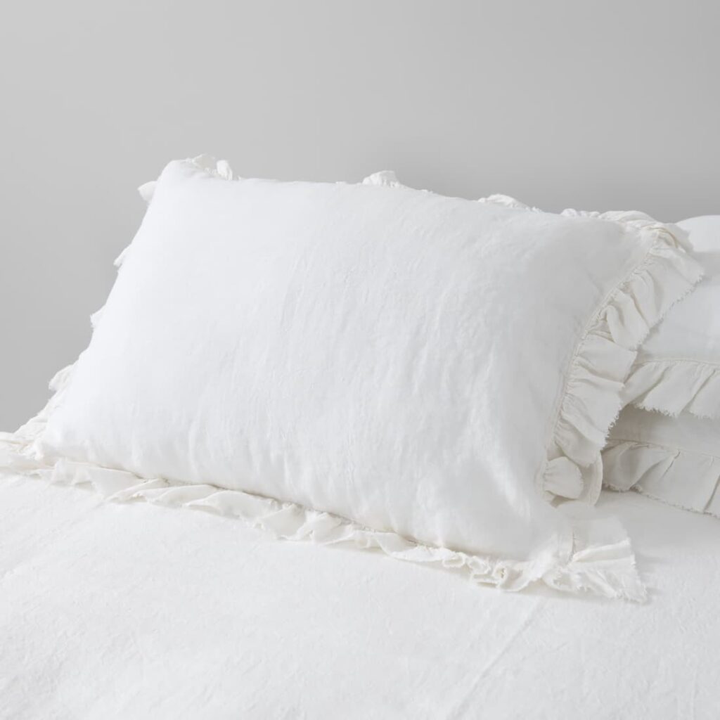 PROVANCE Sengetøy hvit 11 off white linen pillow case 50x70cm.