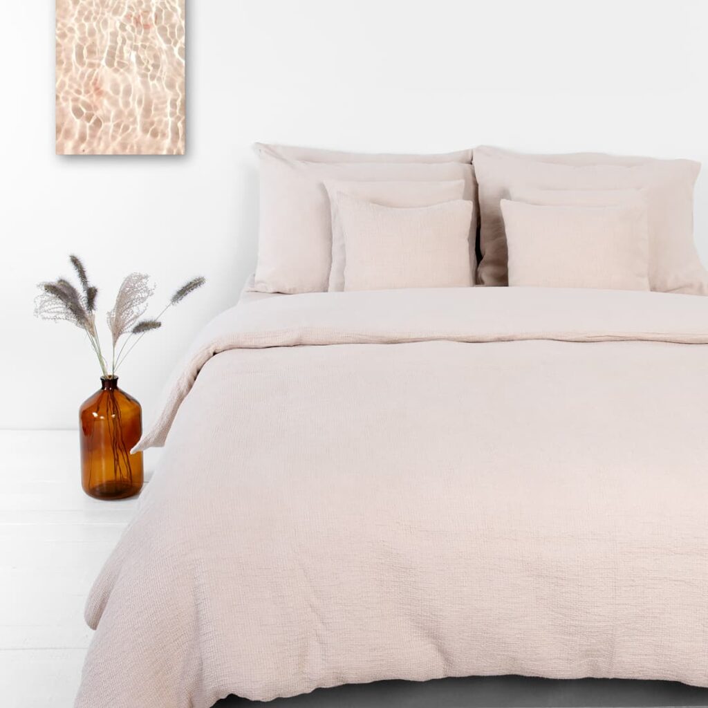 Royal half linen bedlinen in light brown color.