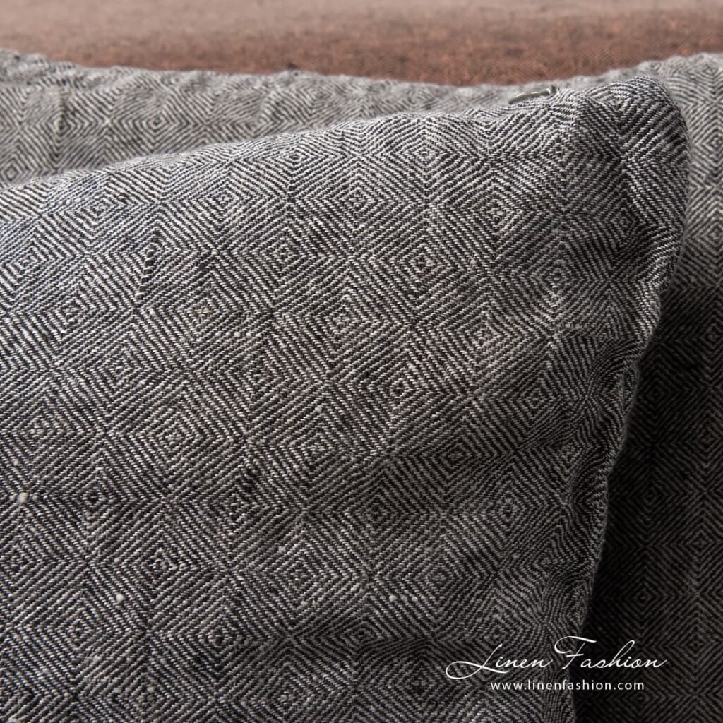 LEILA Putetrekk grå 4 Grey colored cushion cover, leila.