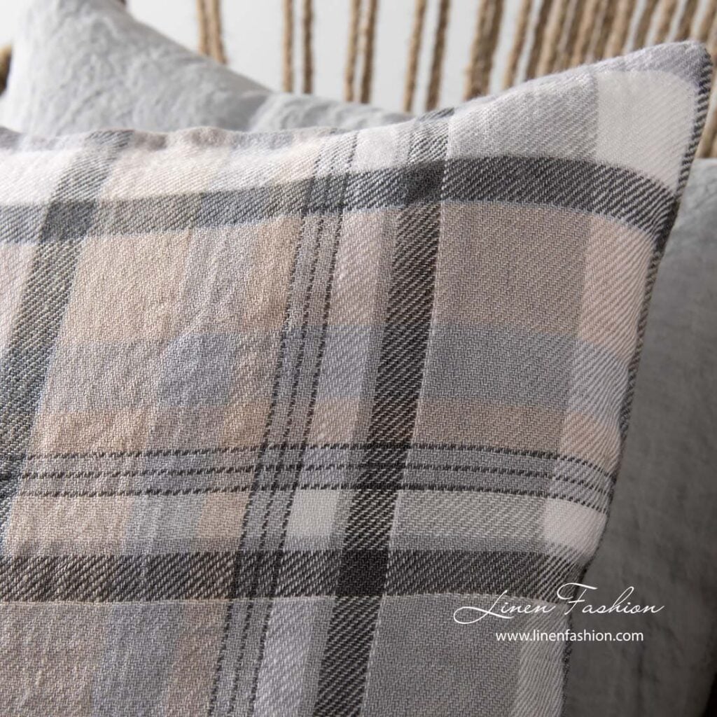 JARA Putetrekk grå 2 100% linen cushion cover in grey.