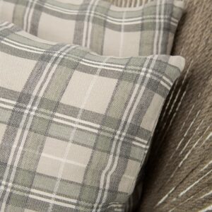 ROCCA Putetrekk beige 4 Beige linen checked cushion cover with zipper close up detail