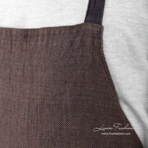 BALI Forkle mørkebrun 7 Cotton-linen apron in dark brown color.