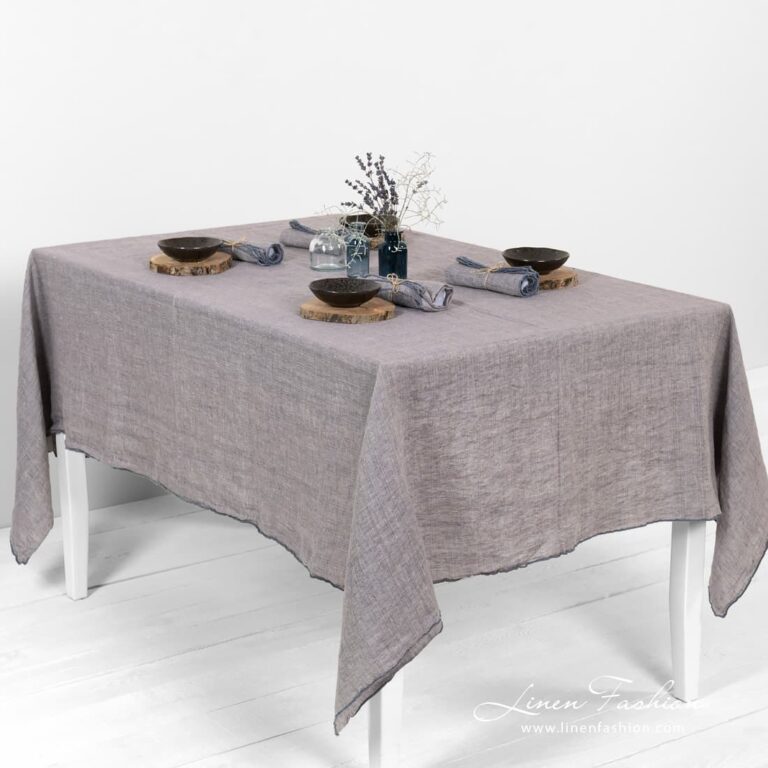LOBELIA violet tablecloth.