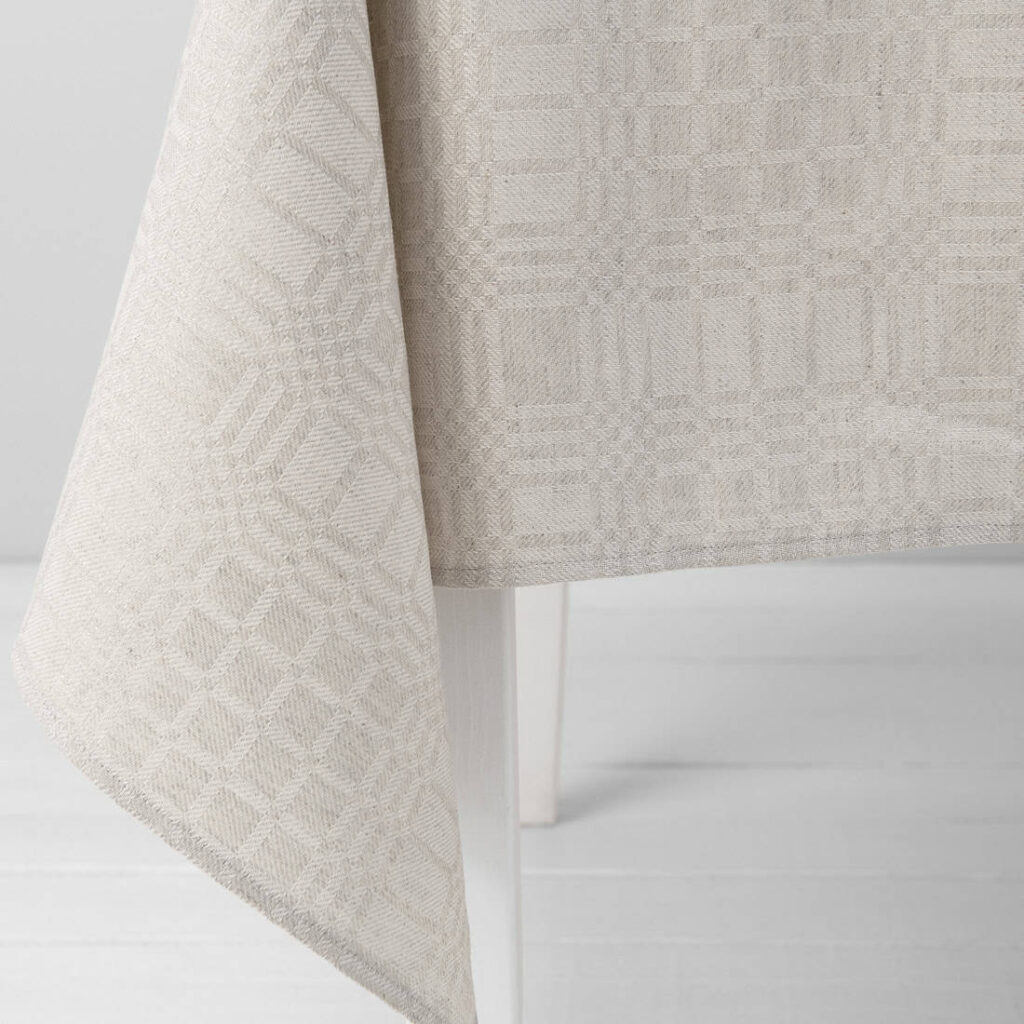CAMPO Duk beige 5 Beige checked linen cotton tablecloth, simple hem