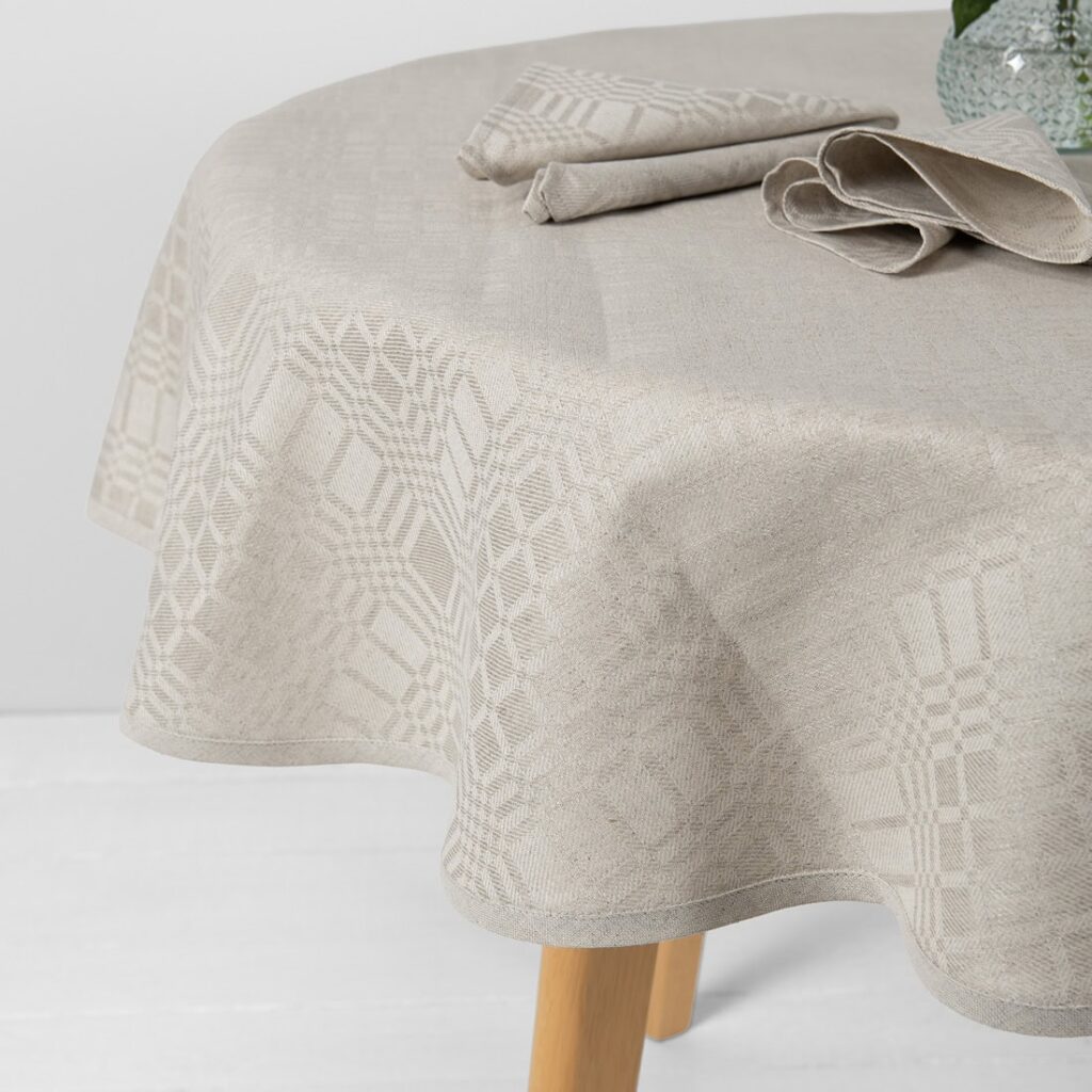 CAMPO Duk rund/oval beige 3 Linen cotton round oval beige tablecloth, with piping hem