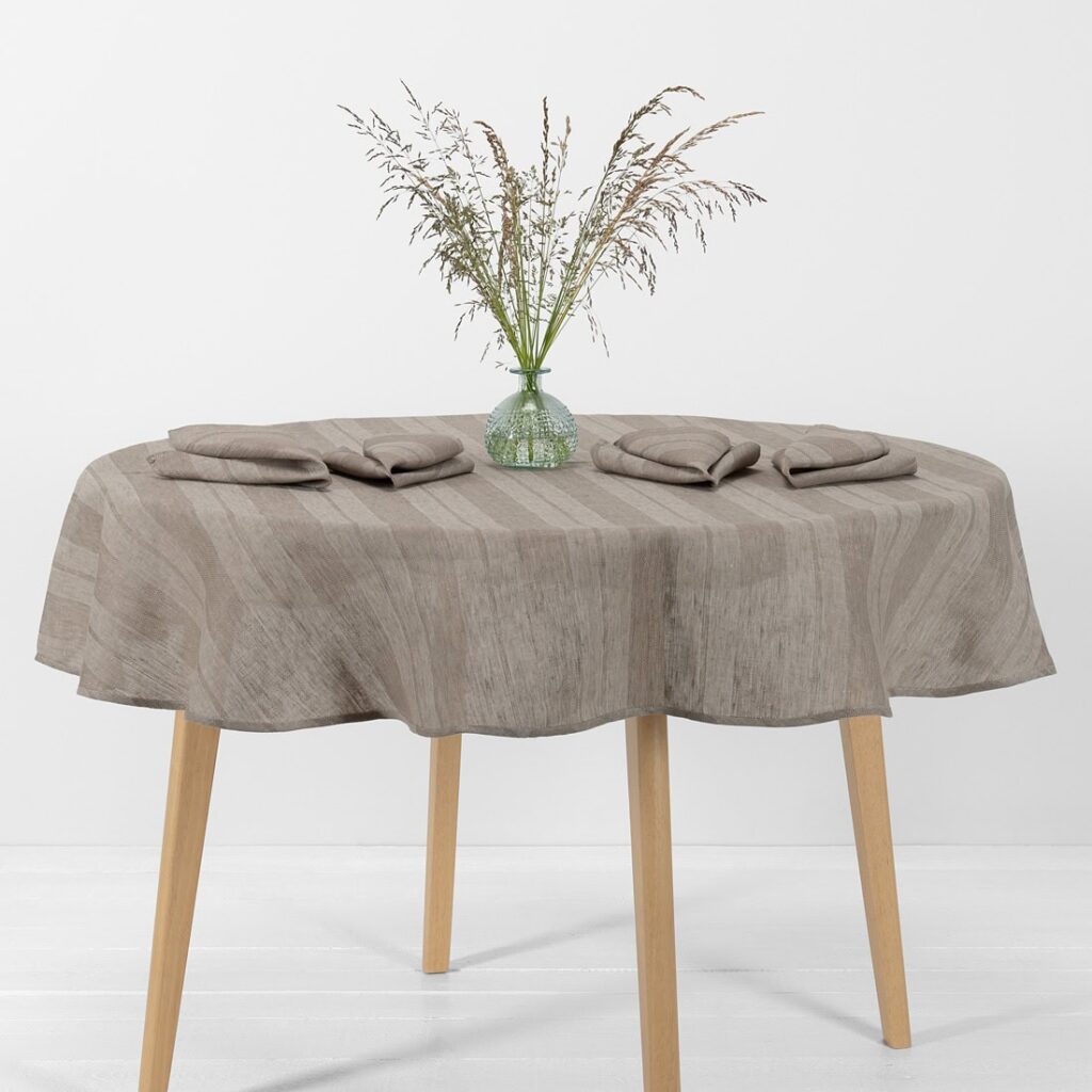 round/oval sandy tablecloth