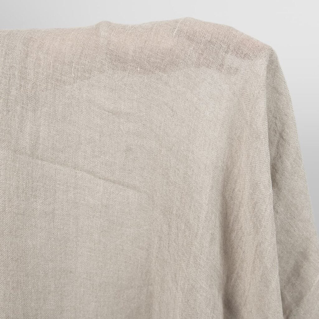 Naturgrått gjennomsiktig linstoff vasket 2 Natural linen washed gauze fabric, not dyed