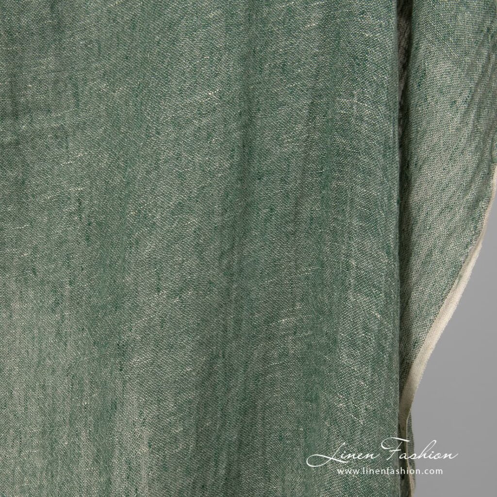 Gjennomsiktig grønt linstoff vasket 3 Washed green transparent linen fabric.