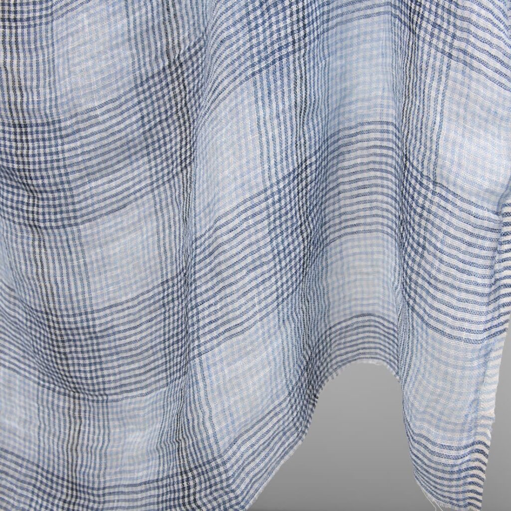 Lingas vasket stoff i blå ruter 2 linen gauze blue checks fabric, transparent