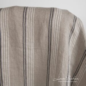Gråbrunt linstoff i striper vasket 10 Grey brown linen fabric in stripes, specially washed to increase softness