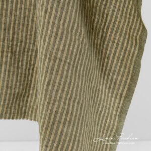 Linstoff i grønne og gulaktige striper vasket 11 Washed linen fabric in green stripes.