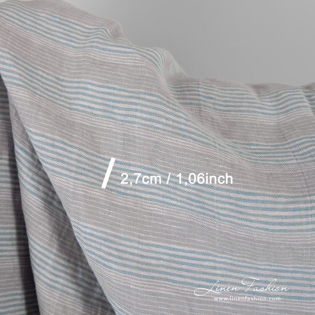 Lysegrå-blått linstoff i striper vasket 4 Grey blue linen fabric in stripes, perfect for clothes and home textile