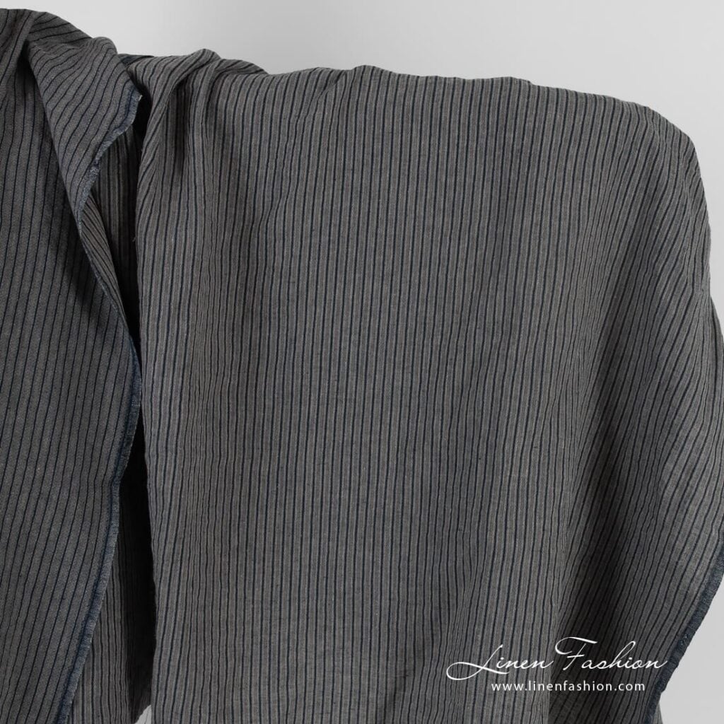 Linen jacquard fabric in black stripes