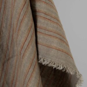 Linstoff oransjebrune striper vasket 11 Linen fabric orange brown stripes washed, fabric edge