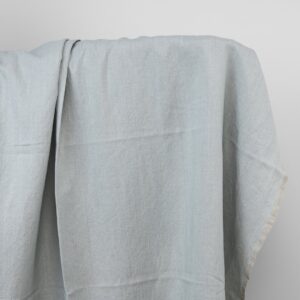 Vasket grønnlig grått linstoff 4 Grey green linen fabric