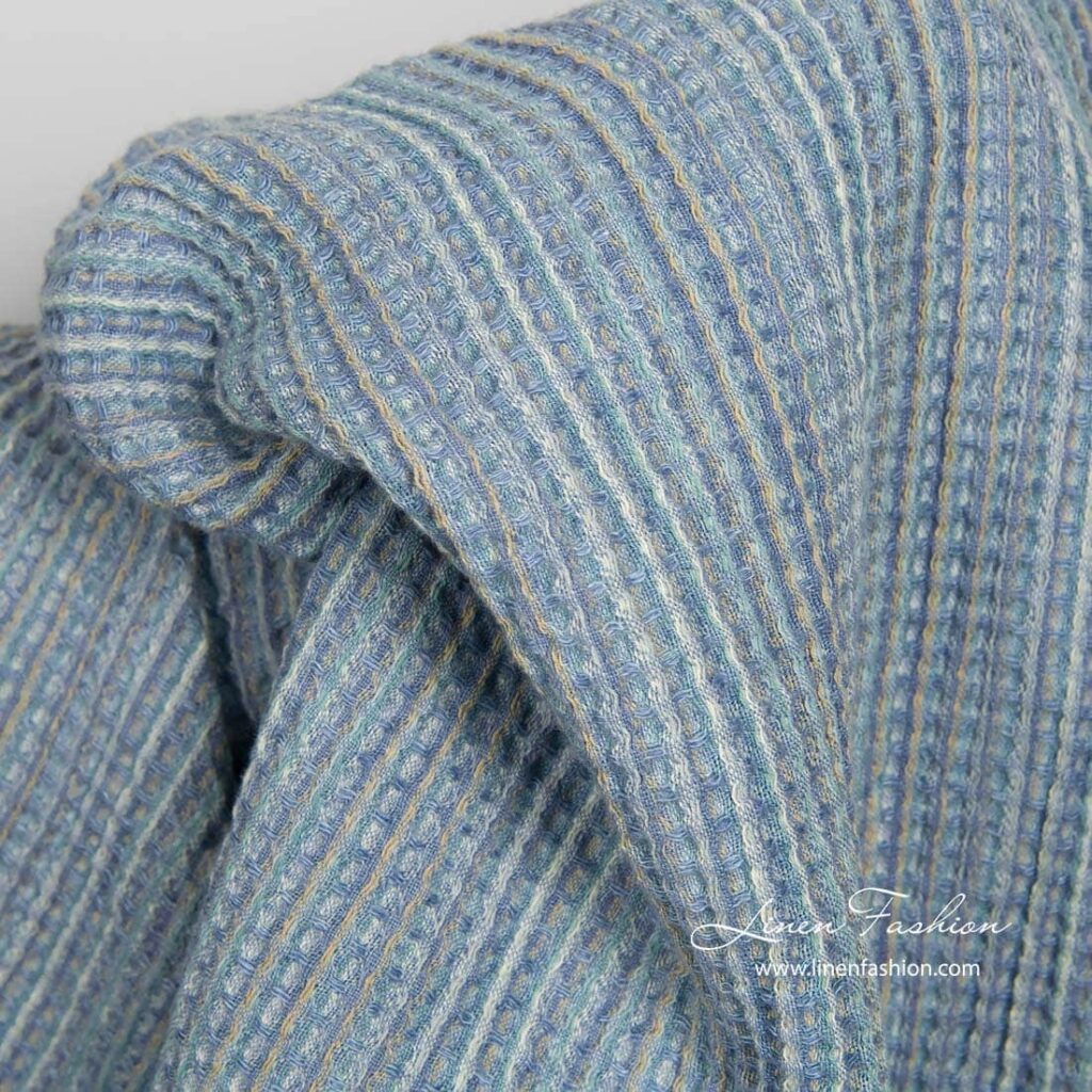 Vasket blått lin-bomull vaffelvevd stoff 2 Blue waffle linen fabric, washed
