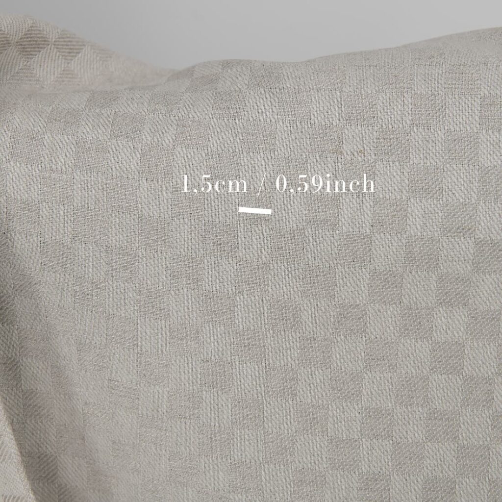 Lin-bomullsstoff hvit og naturfarget kyperruter 4 Linen cotton fabric white and natural twill checks with measurements